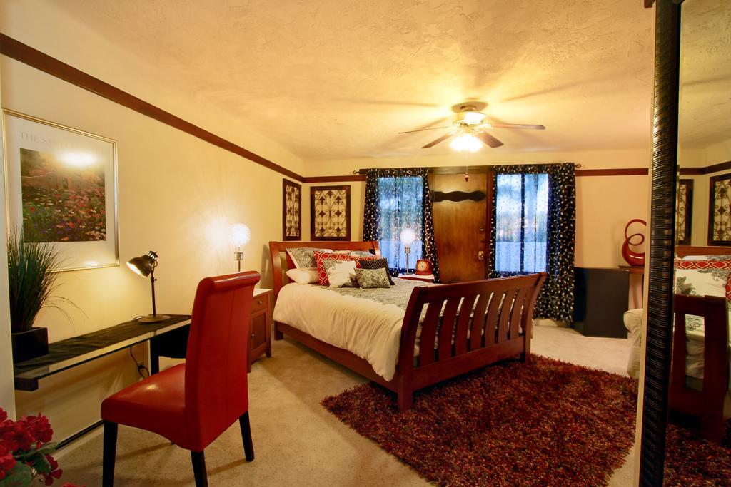 Vineyard Hacienda Hotel Spring Valley  Exterior foto